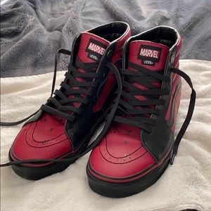 Vans SK8-Hi Marvel Deadpool LE Black/Red - Used
